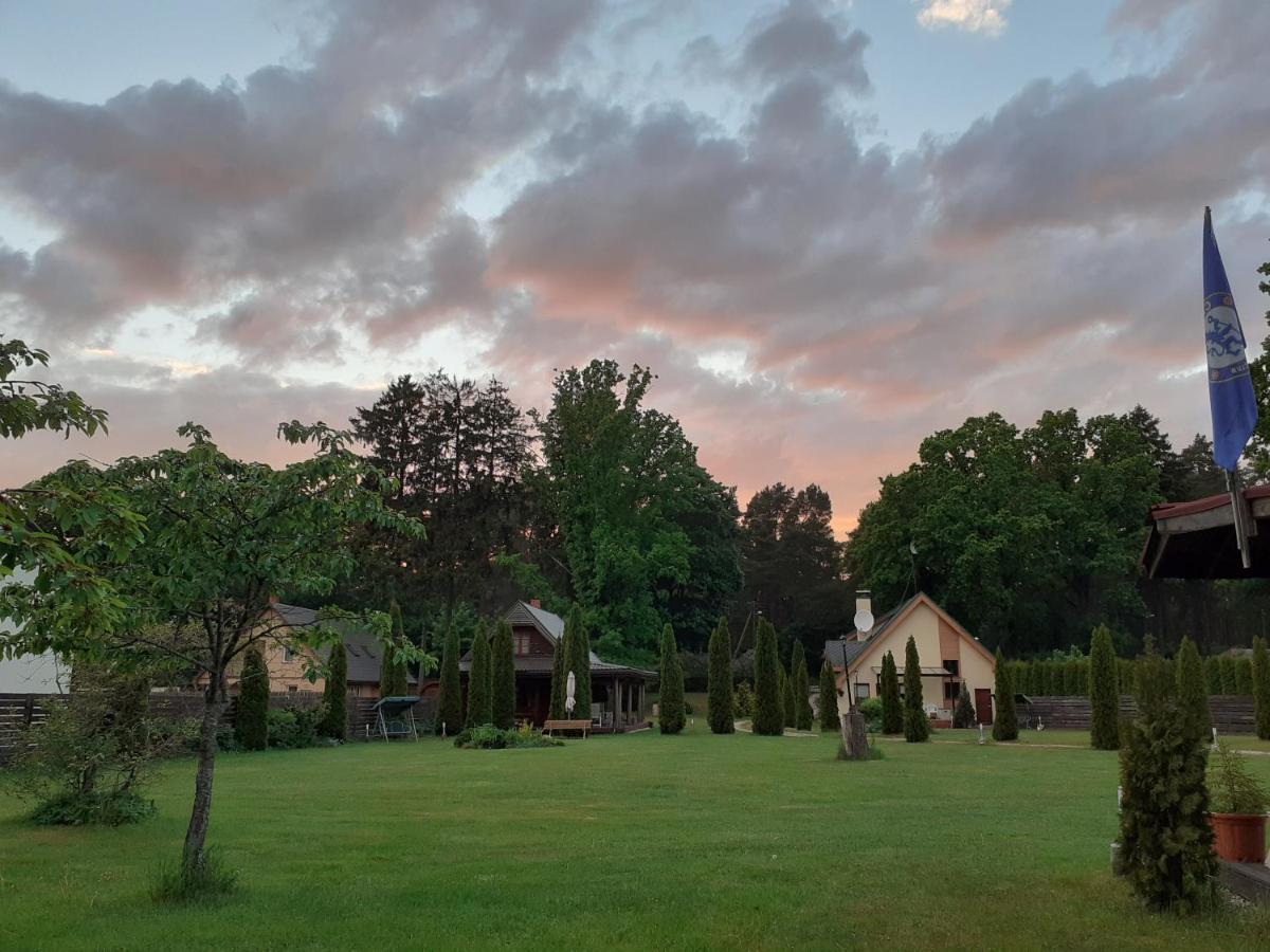 Forest Edge Lodge Riga Extérieur photo