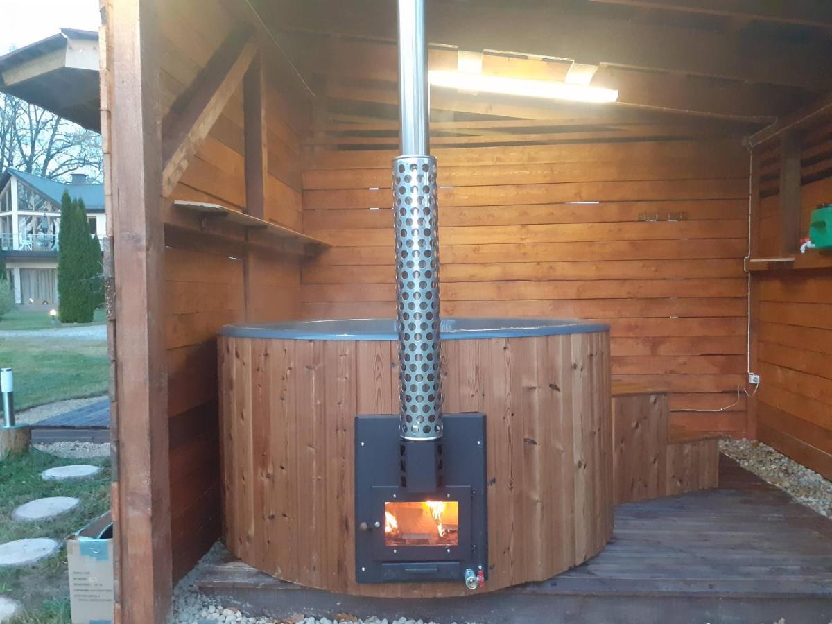 Forest Edge Lodge Riga Extérieur photo